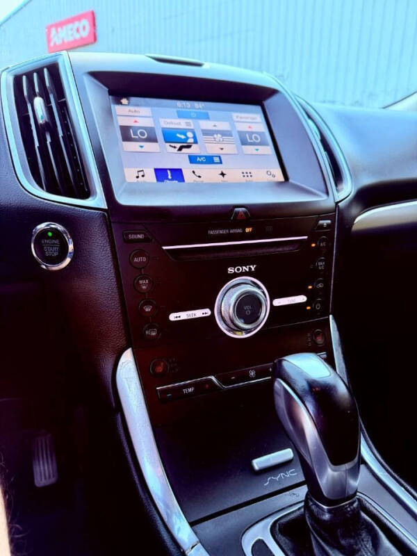 2017 Ford Edge Titanium