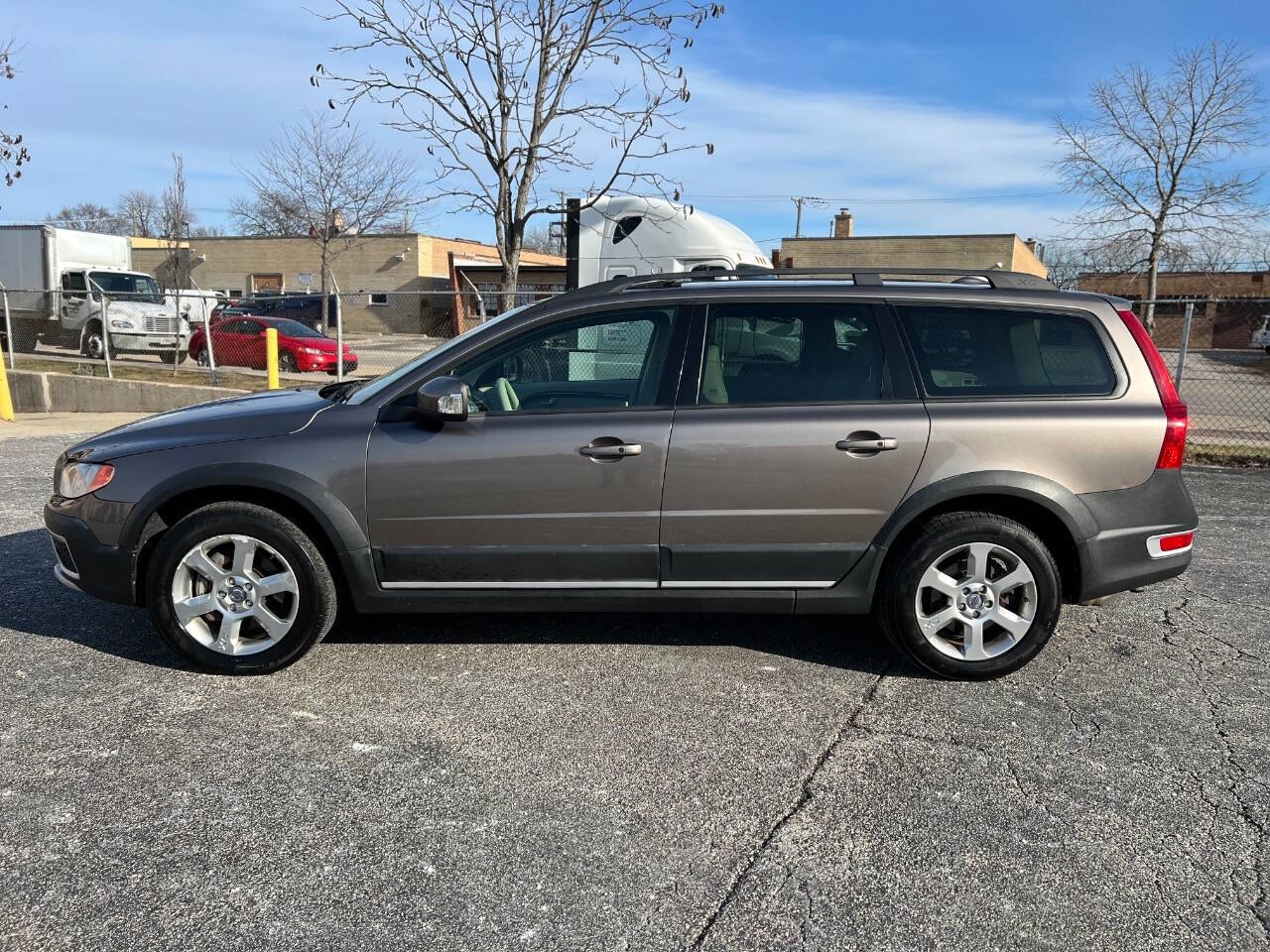 2008 Volvo XC70 for sale at Ideal Cars LLC in Skokie, IL