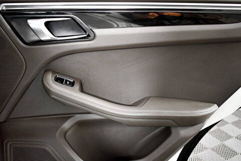 2016 Porsche Macan S