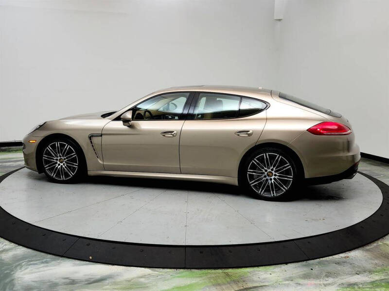 2016 Porsche Panamera