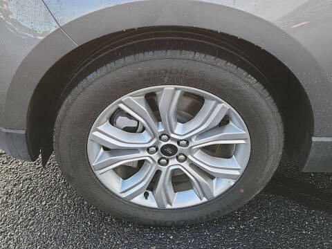 2023 Ford Edge Titanium