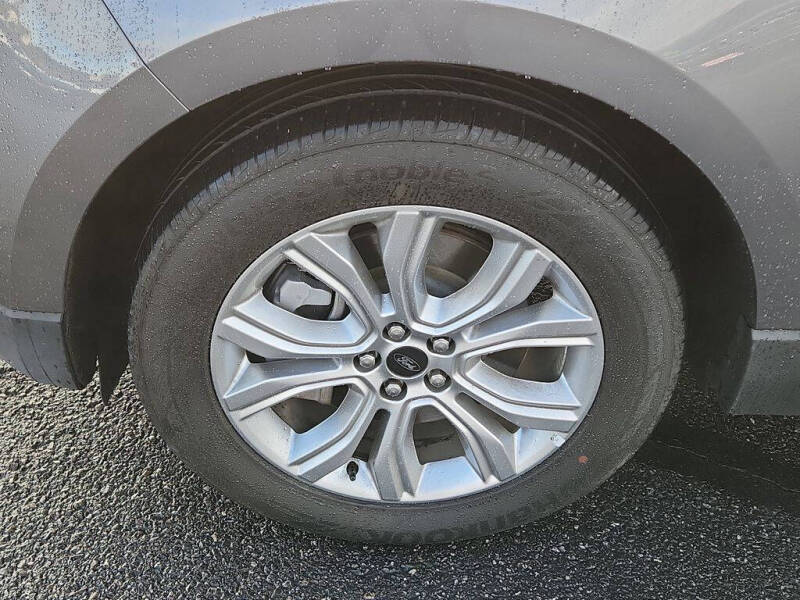 2023 Ford Edge Titanium