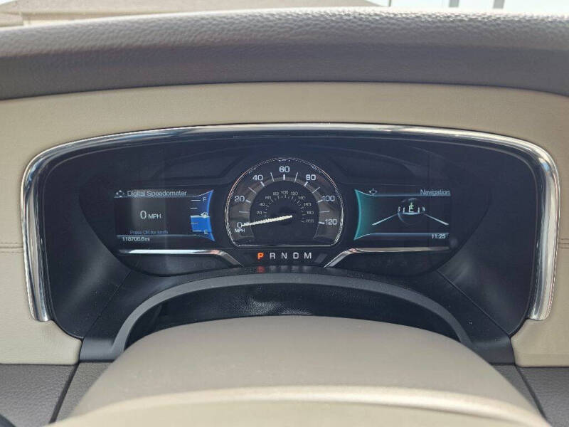 2017 Lincoln Navigator Select