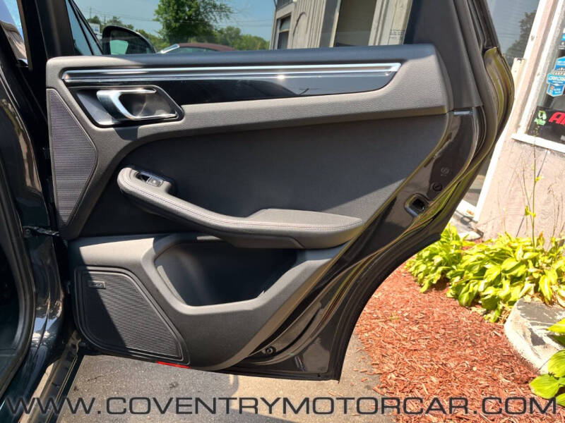 2018 Porsche Macan S