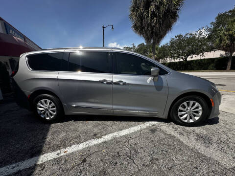 2019 Chrysler Pacifica Touring L