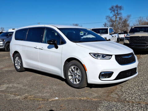 2025 Chrysler Pacifica for sale at Lucas Chrysler Jeep Dodge Ram in Lumberton NJ