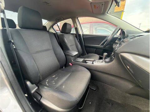 2013 Mazda MAZDA3 i SV