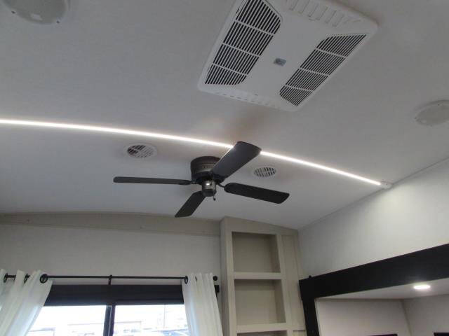 2025 Forest River 38 VERANDA