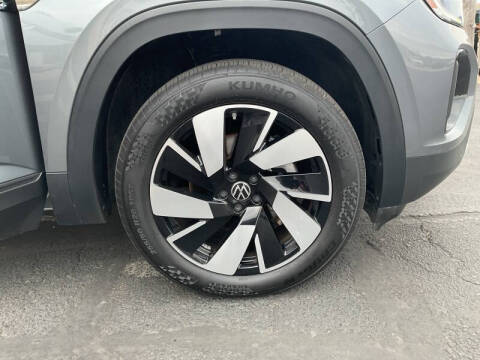 2025 Volkswagen Atlas Cross Sport SE 4Motion