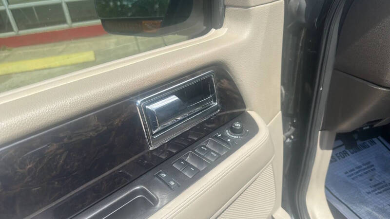 2017 Lincoln Navigator L Select