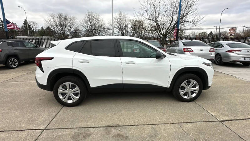 2025 Chevrolet Trax LS