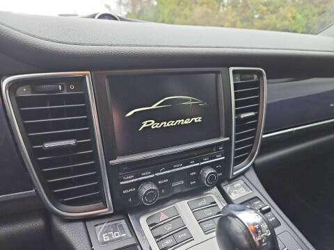 2014 Porsche Panamera 4