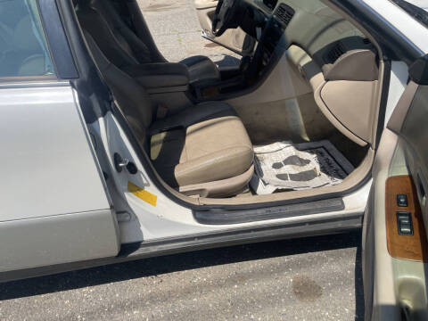 2000 Lexus ES 300