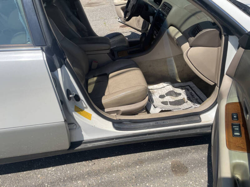 2000 Lexus ES 300