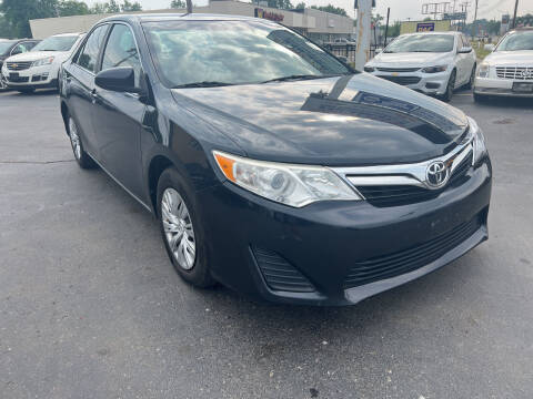 2014 Toyota Camry for sale at Summit Palace Auto in Waterford MI