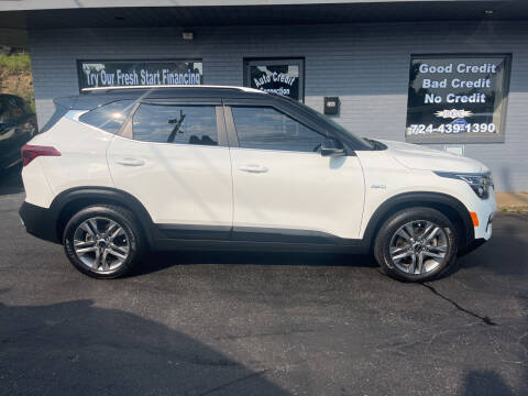 2021 Kia Seltos for sale at Auto Credit Connection LLC in Uniontown PA
