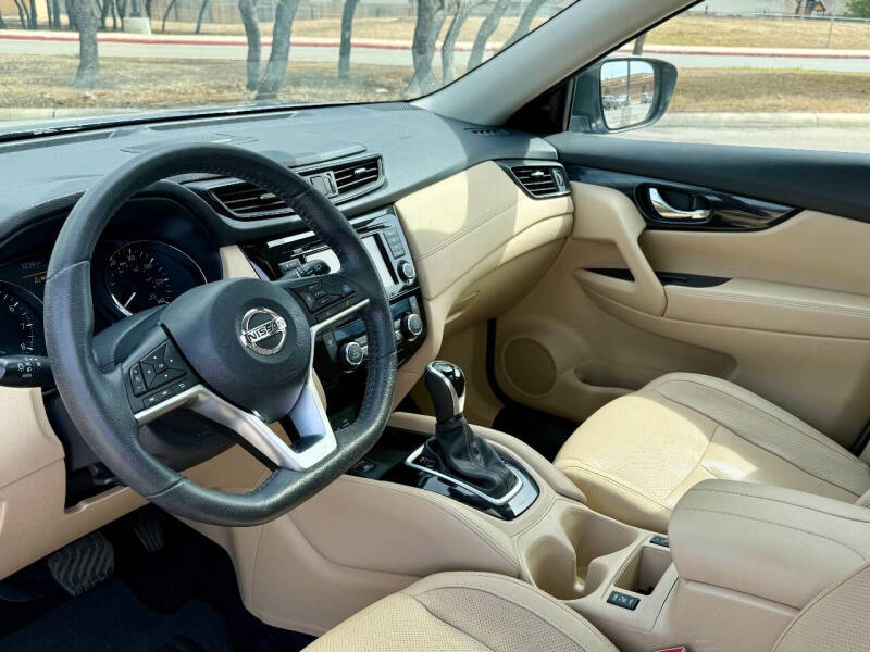 2020 Nissan Rogue SL