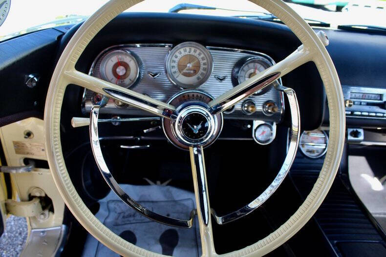 1959 Ford Thunderbird