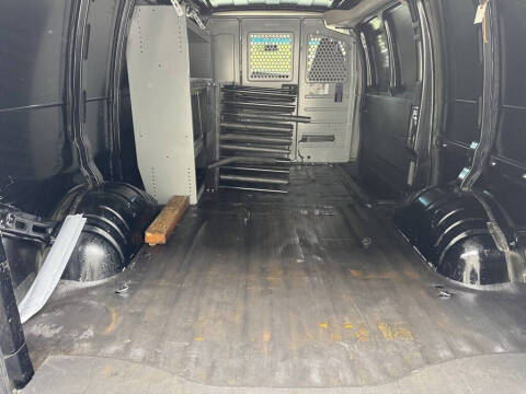 2017 Chevrolet Express 2500