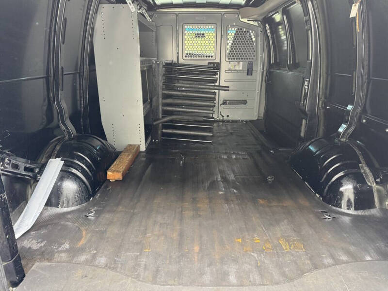 2017 Chevrolet Express 2500