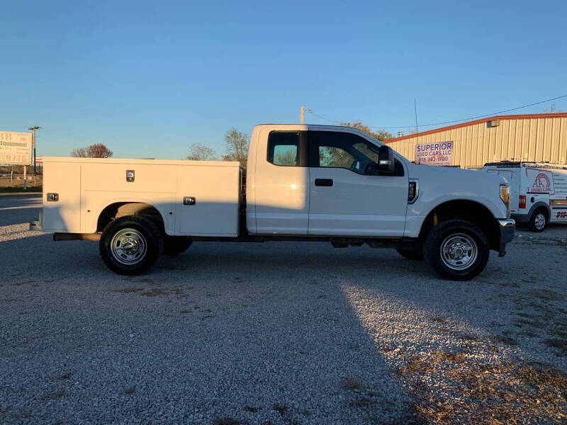 2017 Ford F-350 Super Duty XL photo 6