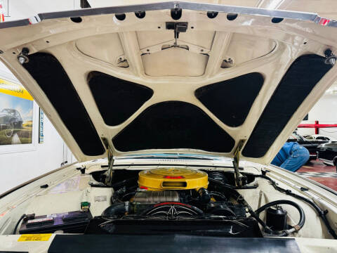 1963 Ford Thunderbird