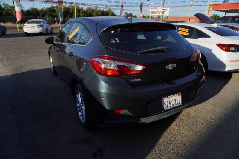 2018 Chevrolet Cruze LT Auto