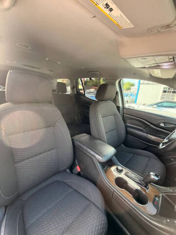 2017 GMC Acadia SLE-2
