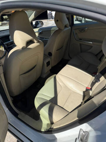 2015 Volvo S60 T5 Platinum