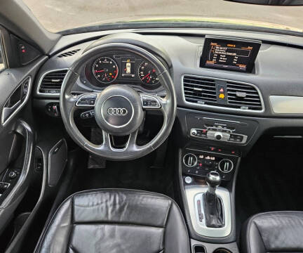 2017 Audi Q3 2.0T Prestige