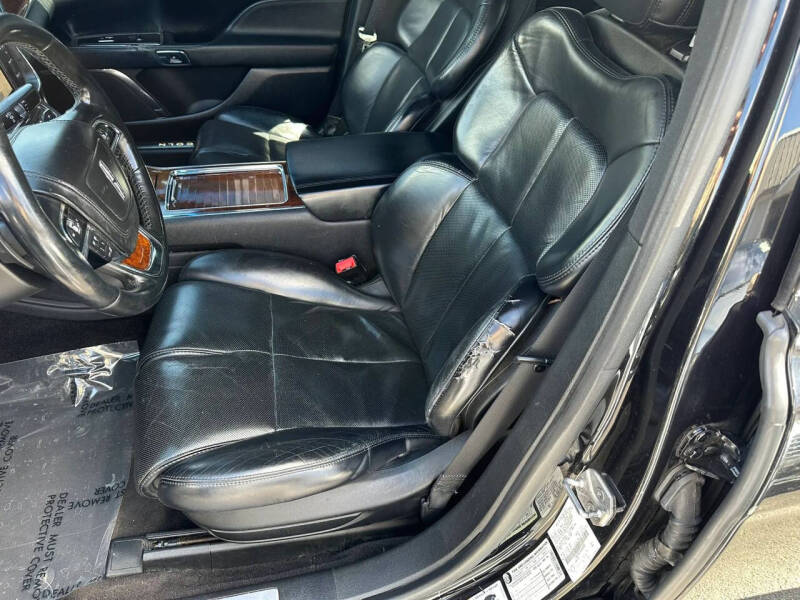 2019 Lincoln Continental Select