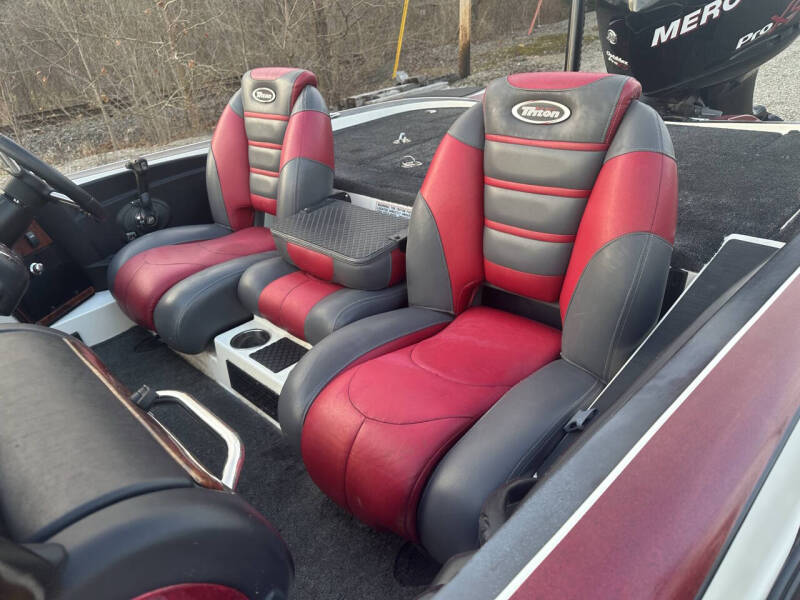 2011 Triton 21 HP Elite