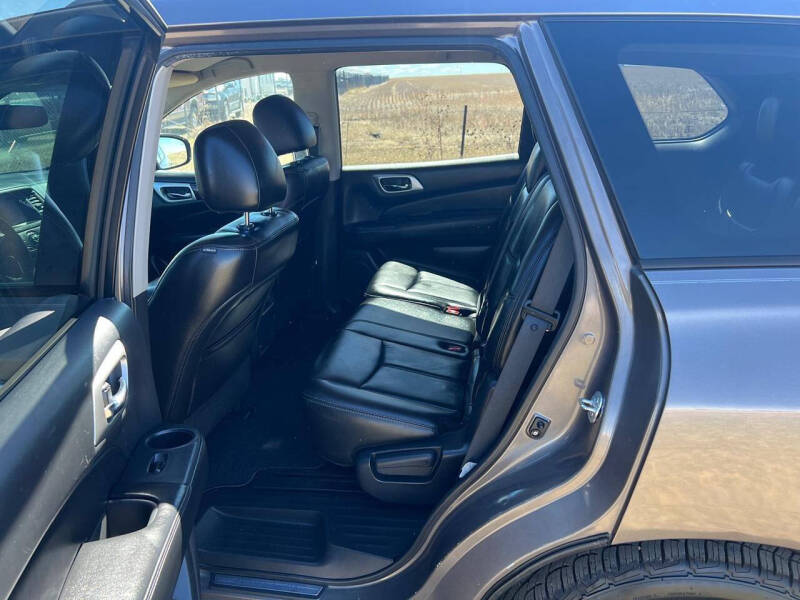 2014 Nissan Pathfinder SL