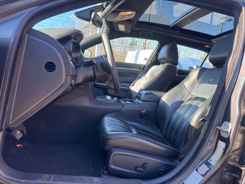 2023 Chrysler 300 S V6