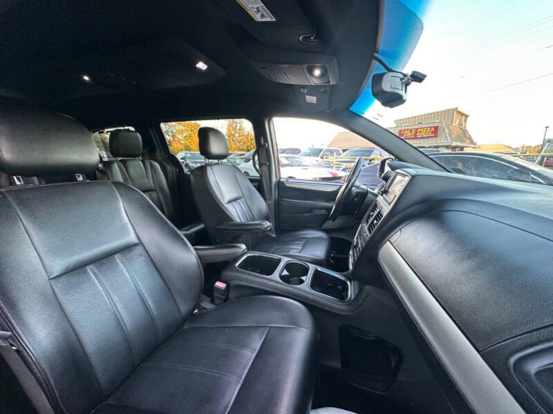 2017 Dodge Grand Caravan GT