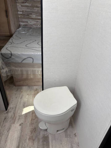 2025 Gulfstream 236RL