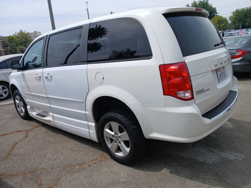 2013 Dodge Grand Caravan SE