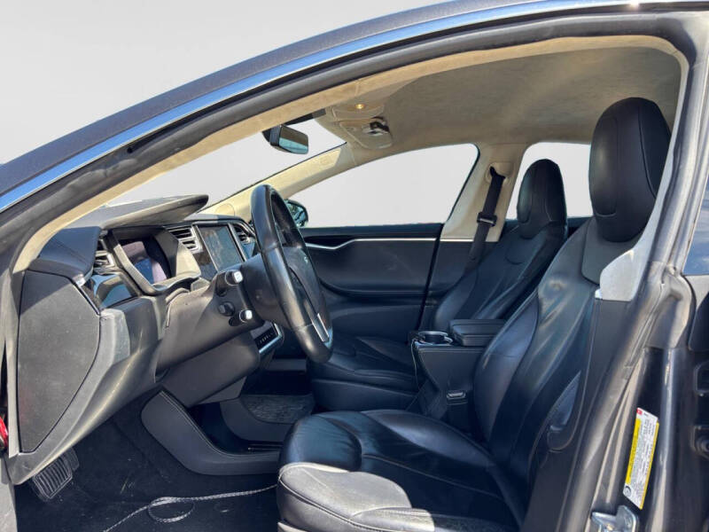 2015 Tesla Model S 70D