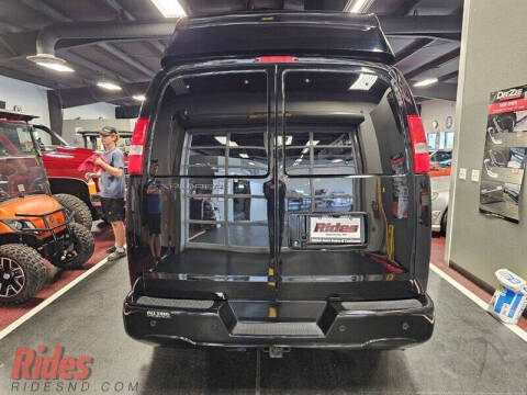 2022 Chevrolet Express 2500