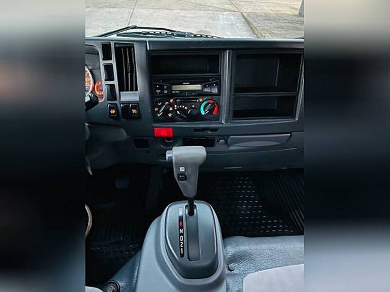 2016 Isuzu NPR DSL REG AT