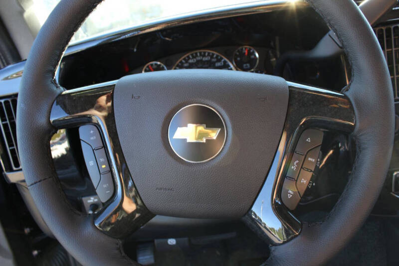 2025 Chevrolet Express 2500