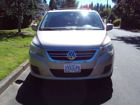 2009 Volkswagen Routan SE