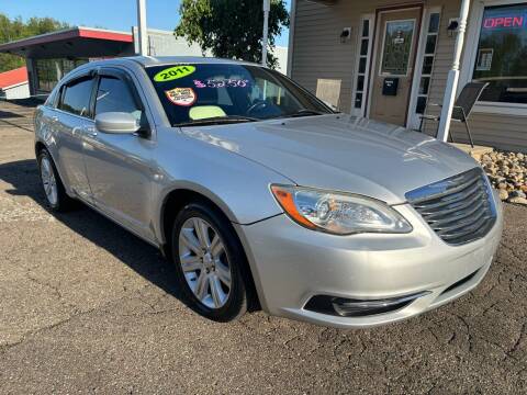 2011 Chrysler 200 for sale at G & G Auto Sales in Steubenville OH