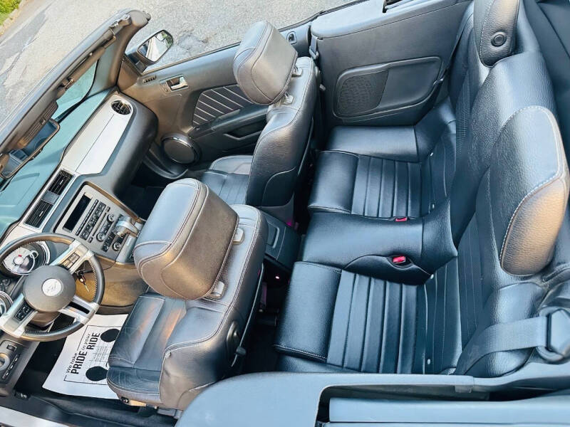 2012 Ford Mustang V6 Premium