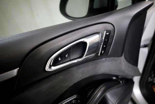 2014 Porsche Cayenne GTS