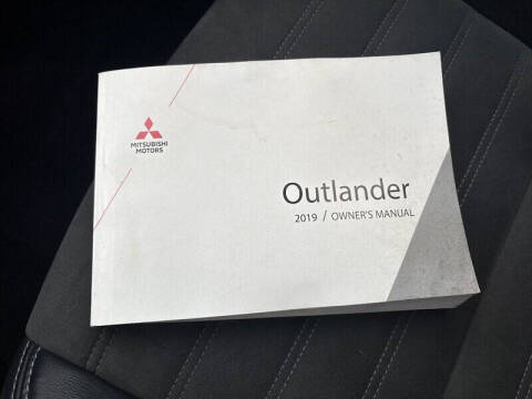 2019 Mitsubishi Outlander SE