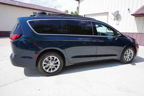 2025 Mini T Campervan Chrysler Pacifica AWD Camper V