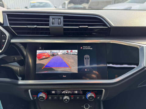 2021 Audi Q3 quattro Premium 40 TFSI