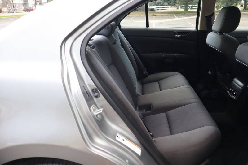2011 Suzuki Kizashi SE