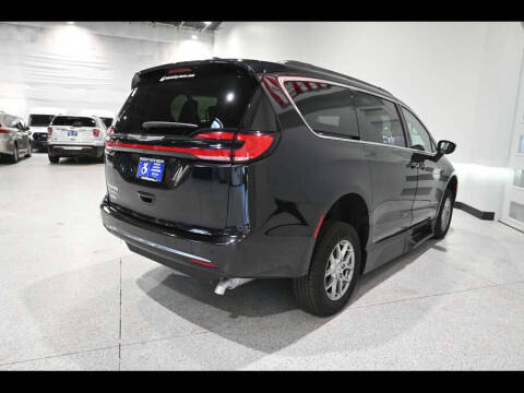 2021 Chrysler Pacifica Touring